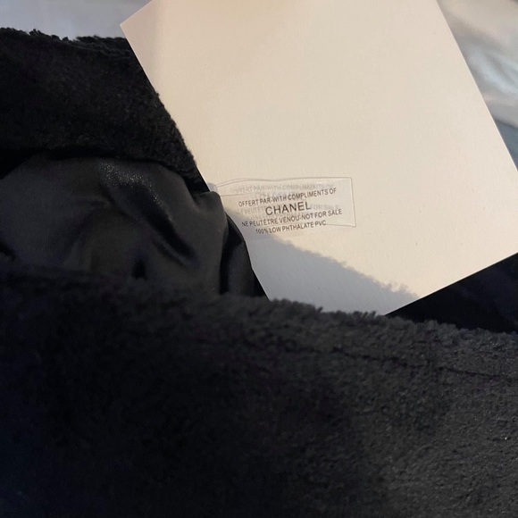 Also available in black - Picture 5 of 8